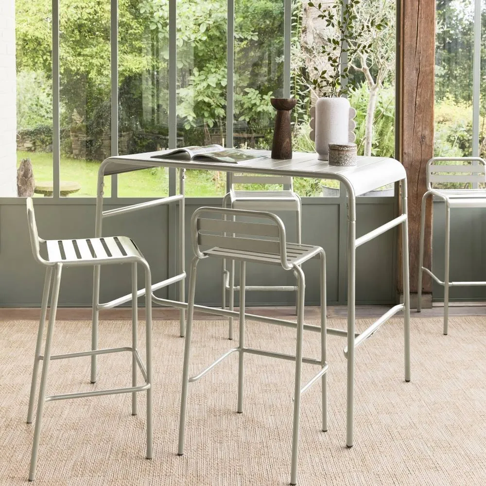sweeek Garden high table with 4 steel bar stools in Beige