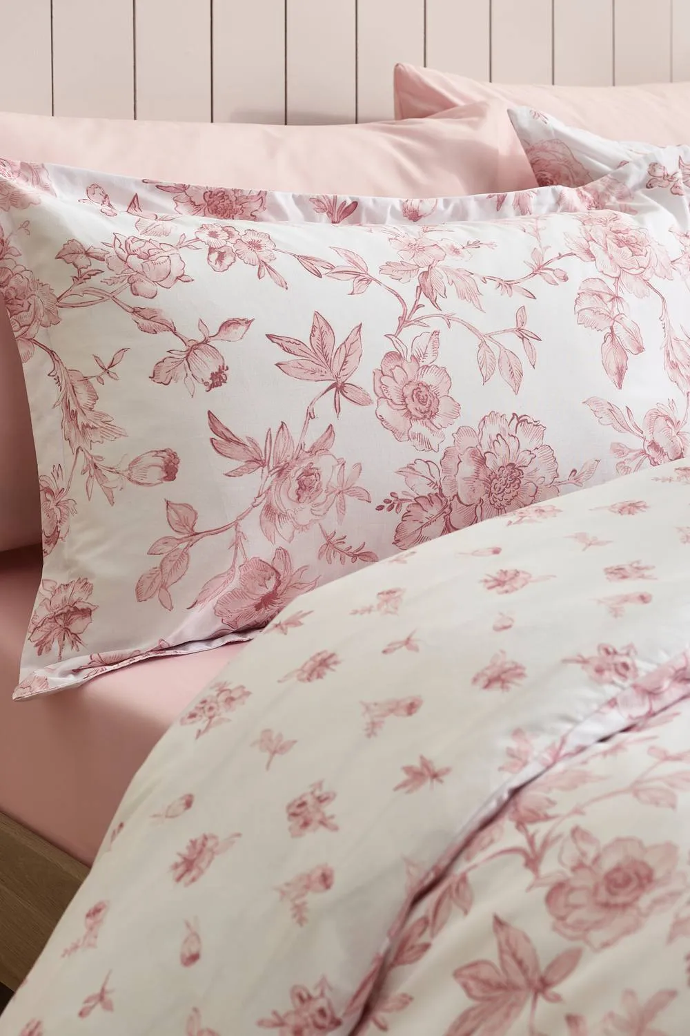 Catherine Lansfield 'Mirabelle Floral' Reversible Duvet Cover Set in Pink 3