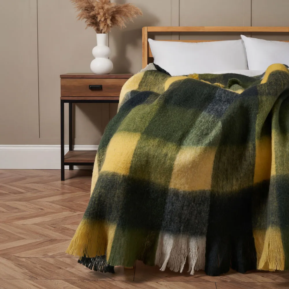 Wool Mix Check Throw, Green 1