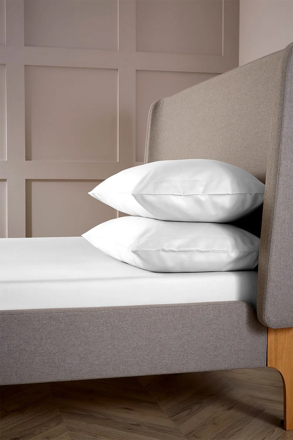 CHRISTY 400TC Luxury Cotton Sateen Plain Dye Full Sheet Bundle in White 2