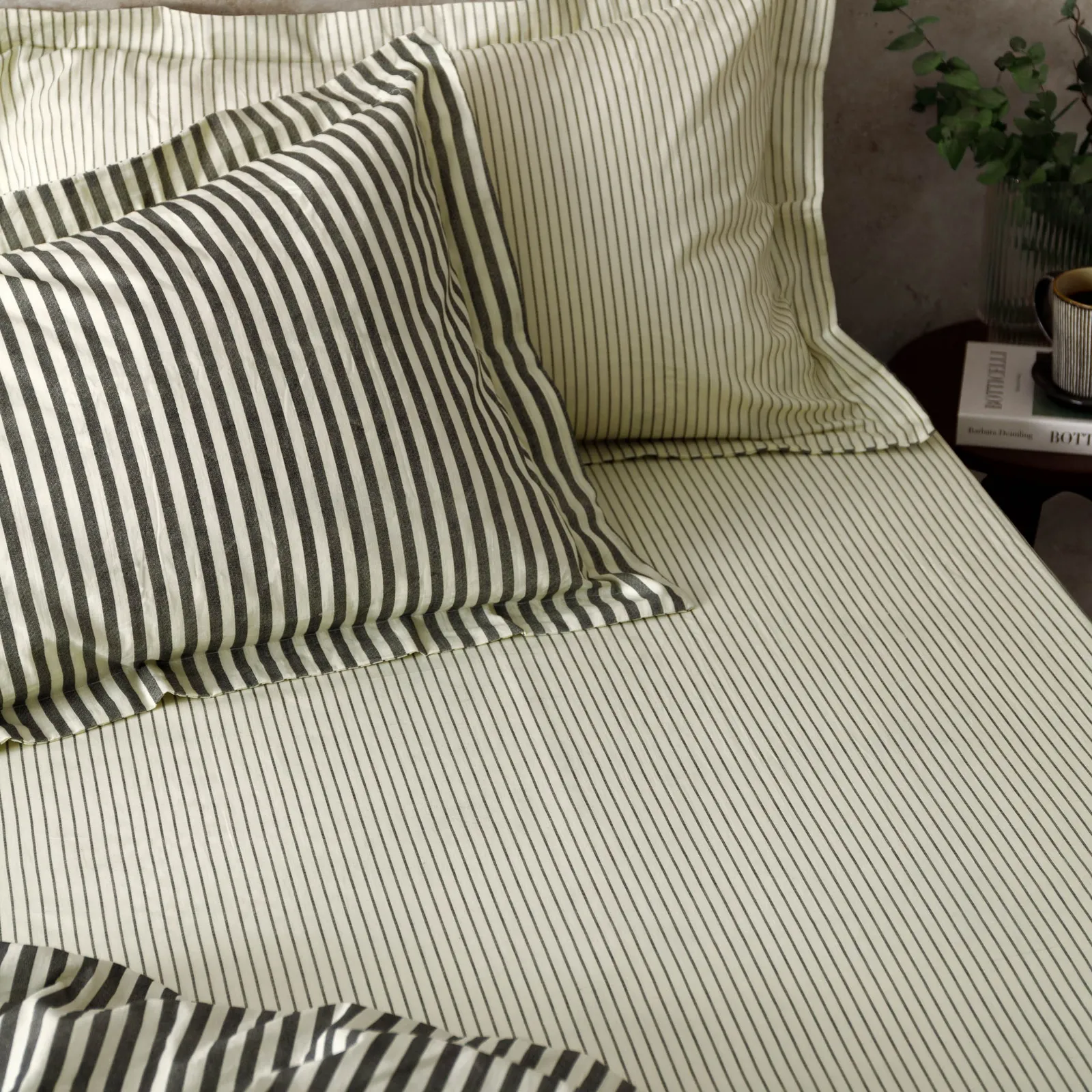 Yard Hebden Narrow Stripe 100% Cotton Fitted Sheet in Cream 1