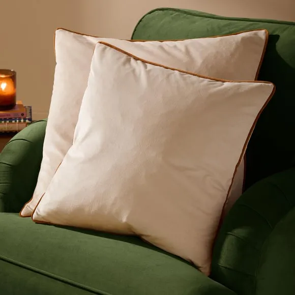 Furn. Square Cushion 5