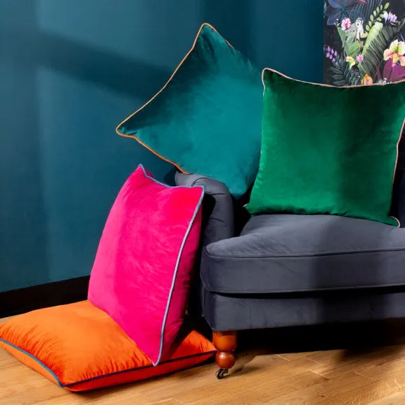 Furn. Square Cushion 5