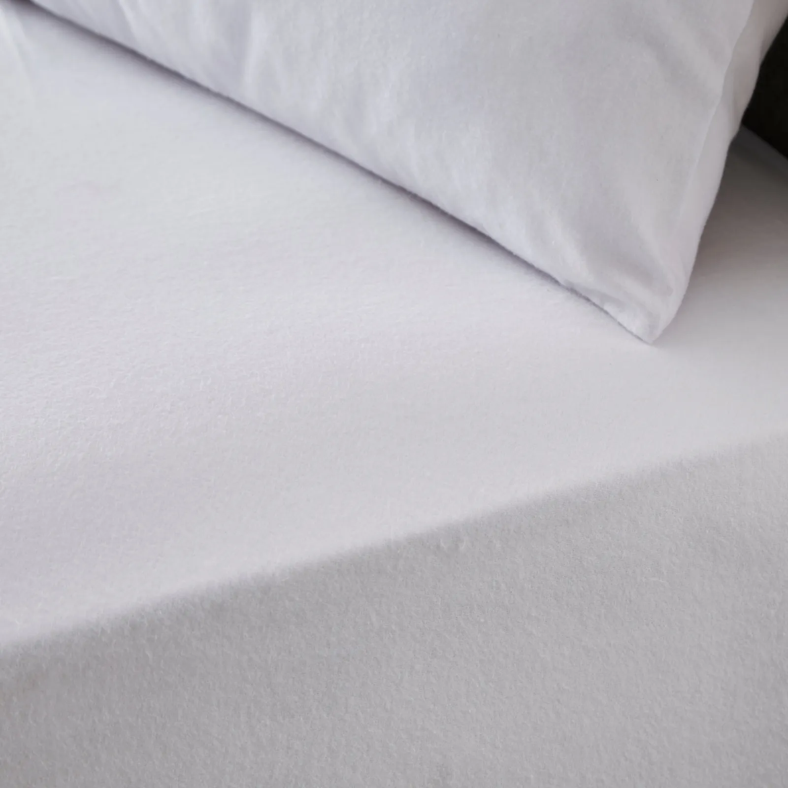 Fogarty Plain Bamboo Fitted Sheet White