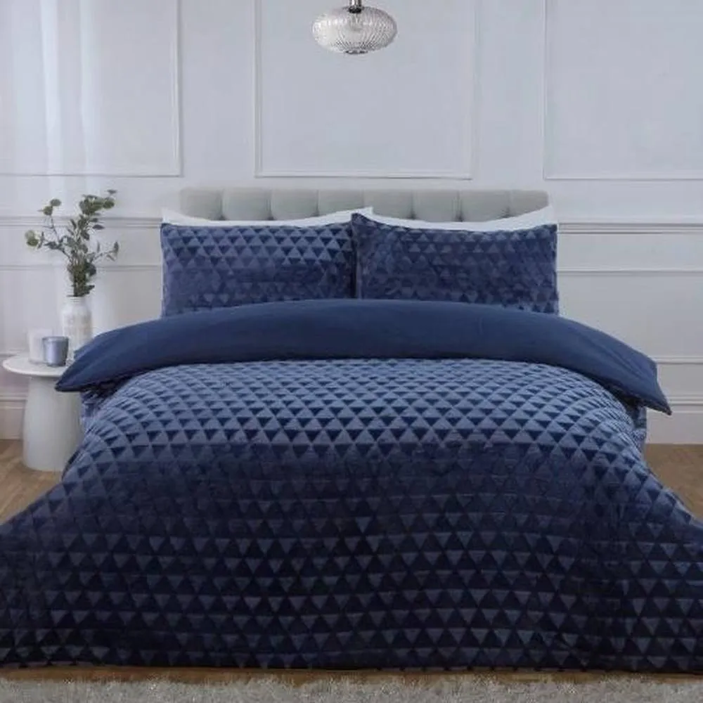Rapport Home Diamond Cut Teddy Polyester Fleece Duvet Cover Set with Pillowcase in Navy 1