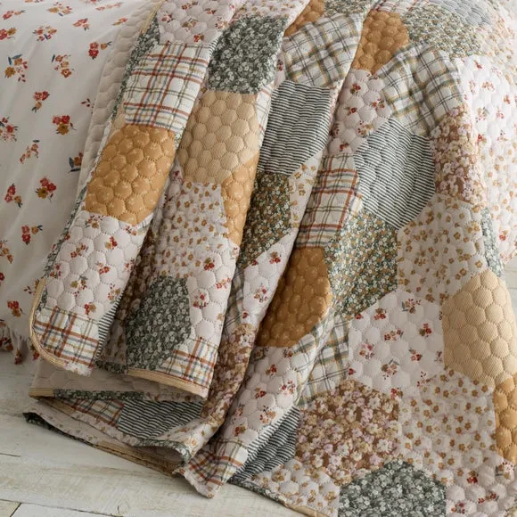 Catherine Lansfield Floral Patchwork Bedspread 2