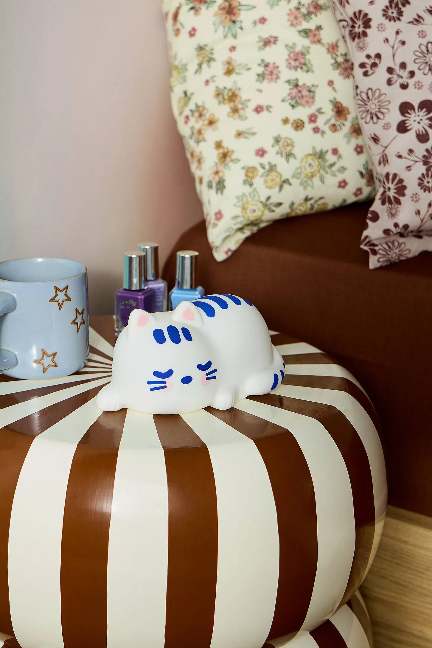 Cat Nap Lamp - White 2