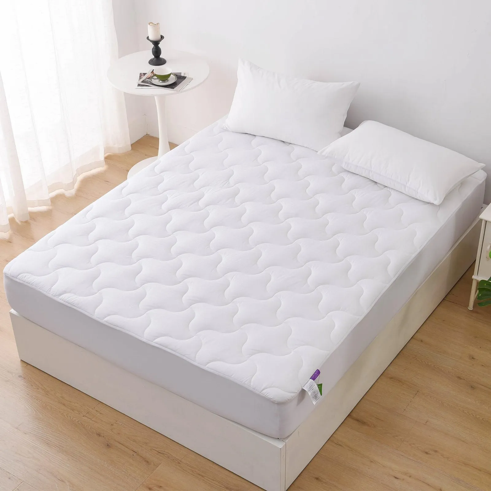 Glamhaus Mattress Topper with Fitted Skirt - Oeko Tex 100 & Silvadur - King in White