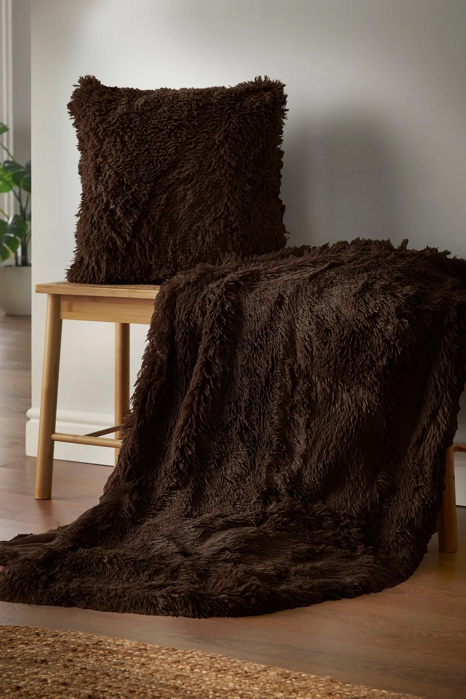 Catherine Lansfield 'Cuddly' Faux Fur Cushion in Chocolate 2