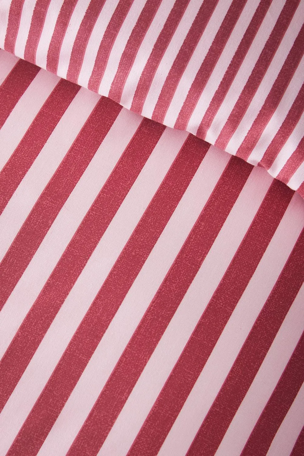 Catherine Lansfield 'Epping Textured Stripe' Reversible Duvet Cover Set in Burgundy 4