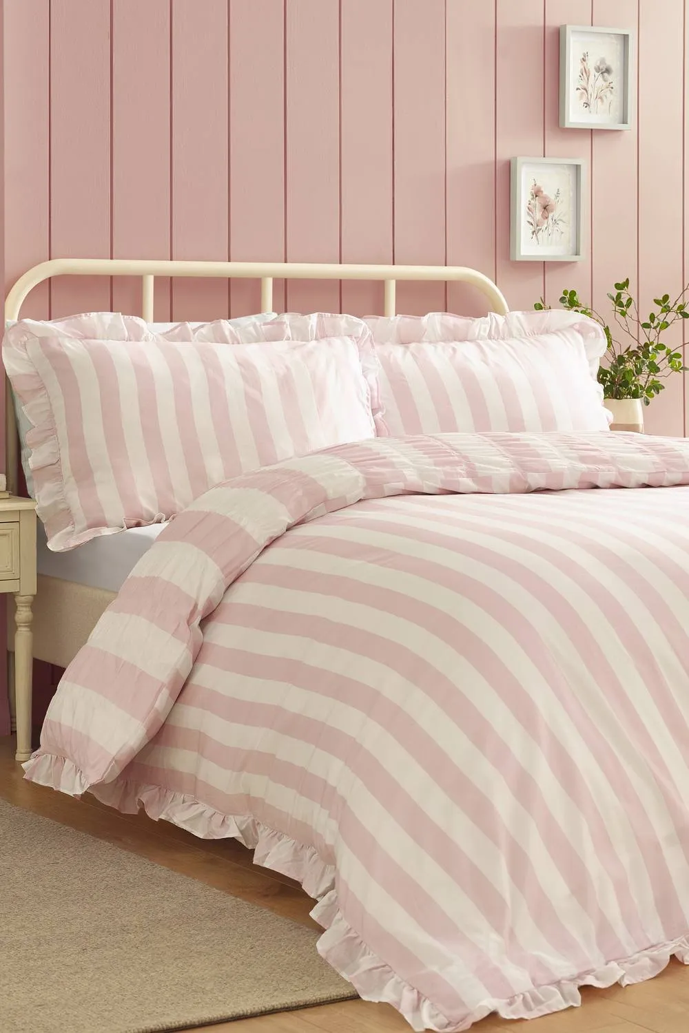 Catherine Lansfield 'Seersucker Frill Stripe' Duvet Cover Set in Pink 2
