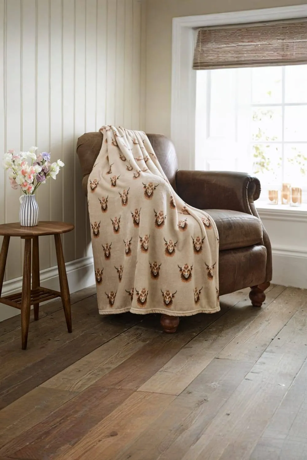 Deyongs Cozy Comforts Highland Cow Soft Fleece Printed Throw Blanket in Brown