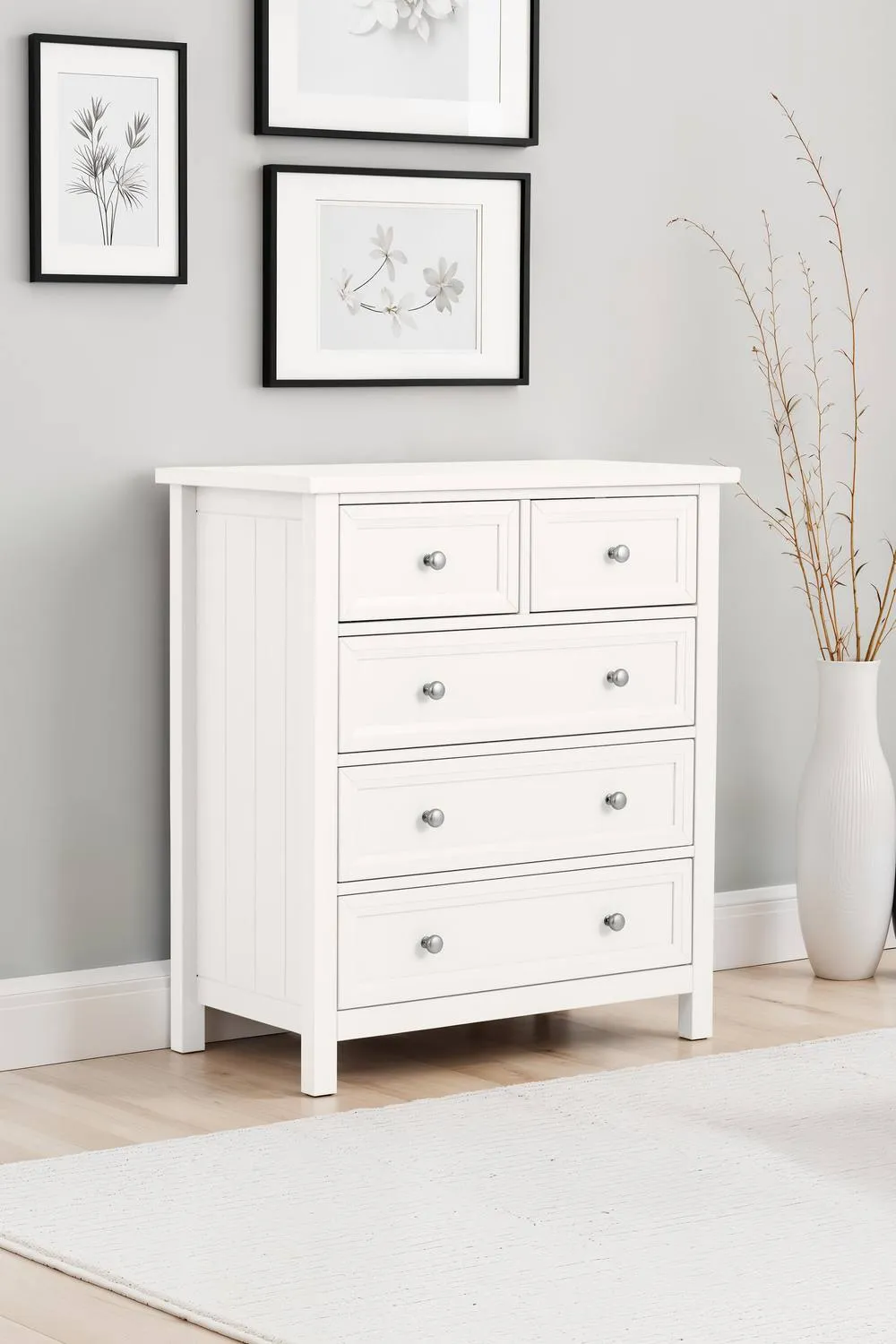 Julian Bowen Maine 5 Drawer Chest (3+2) in White 1