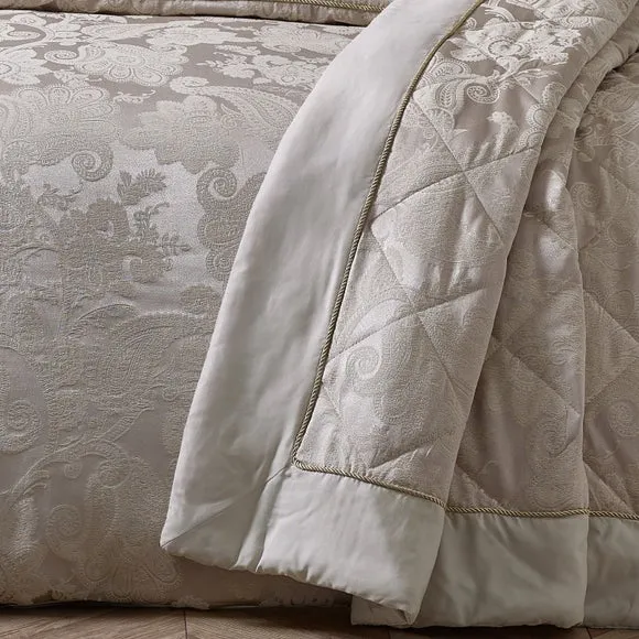 Catherine Lansfield Opulent Jacquard Bedspread 3
