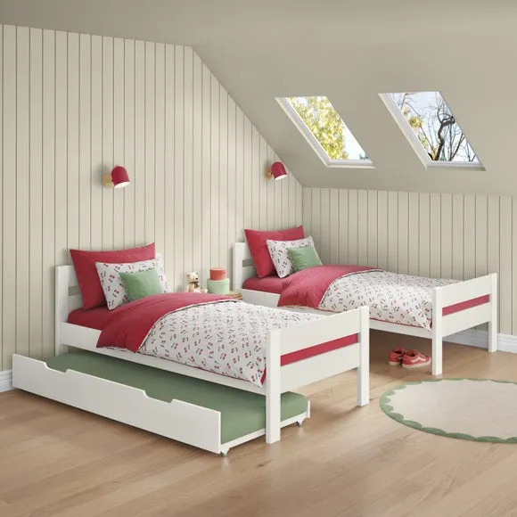 Compact Wooden Bunk Bed With Open Trundle 2