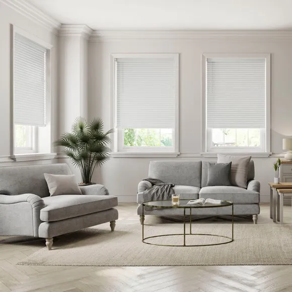 Room Darkening Venetian Blind 3