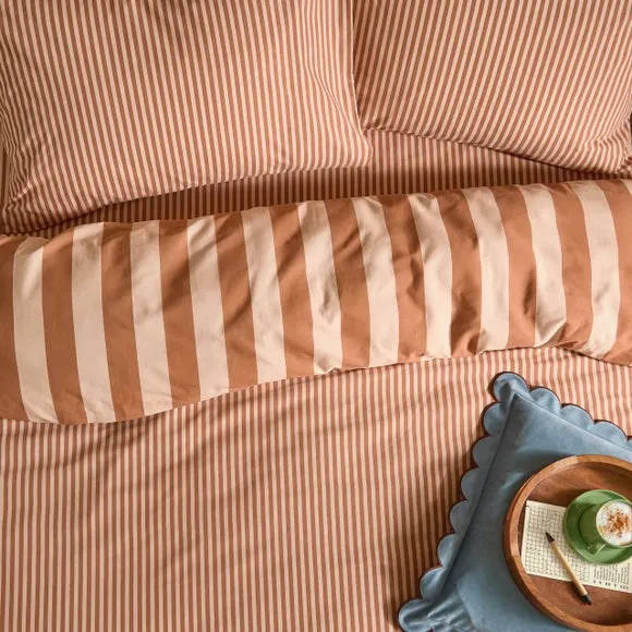 Furn. The Ultimate Stripe Fitted Sheet 2