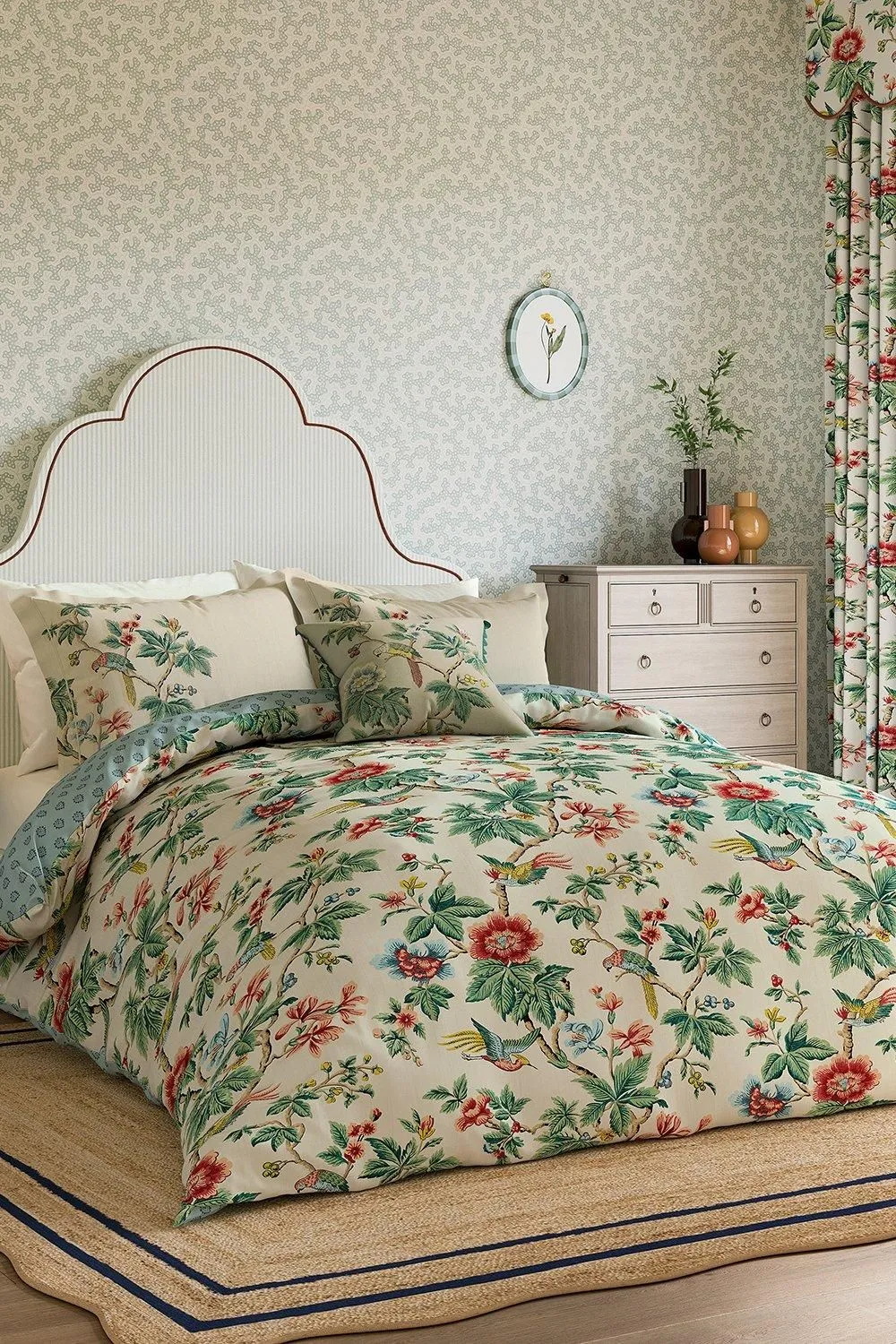 Sanderson 'Lophura' Cotton Cushion 4