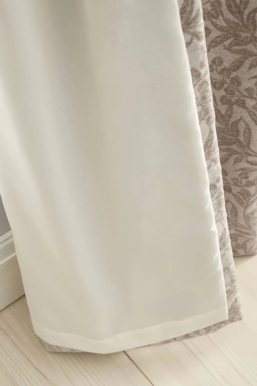 Bianca 'Chenille Leaves' Lined Eyelet Curtains in Natural 5