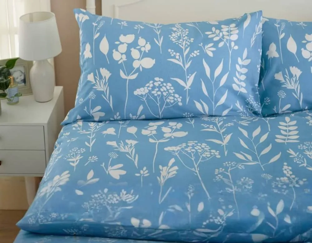 Deyongs Silhouette Floral Duvet Set Soft Cotton Blend in Blue 4