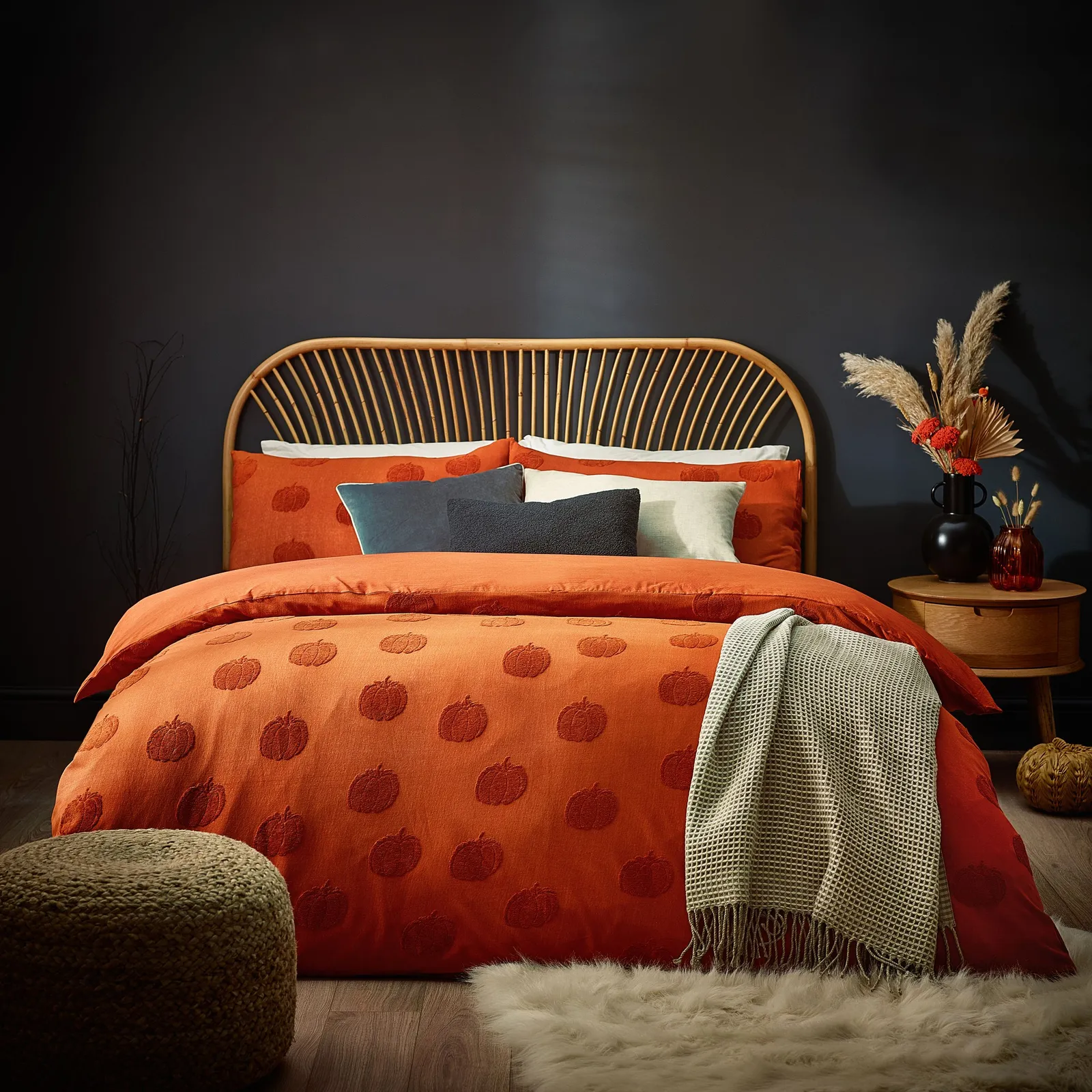 Furn Pumpkin Tufted Halloween 100% Cotton Duvet Cover Set in Burnt Orange