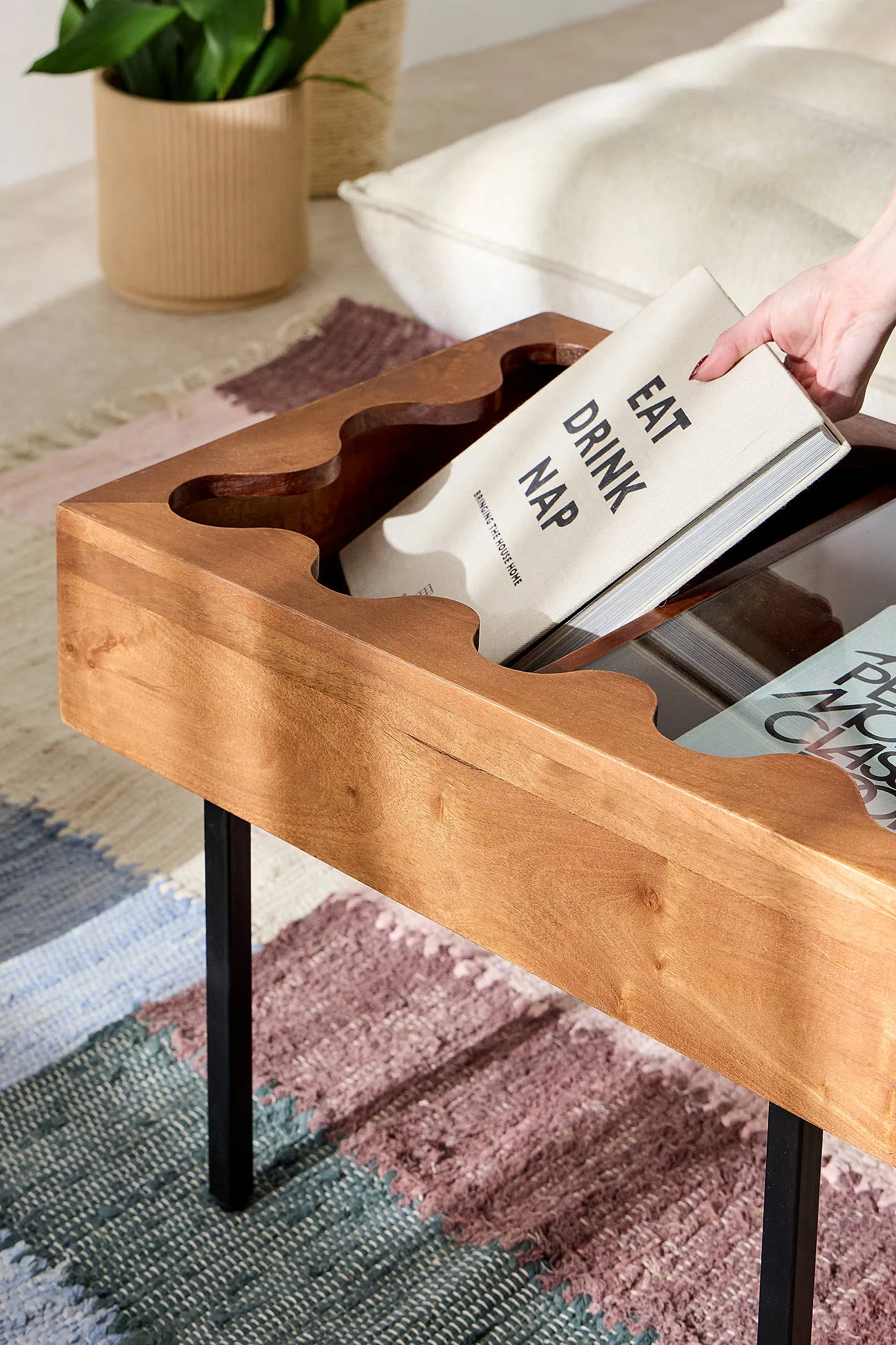 Gallery Scalloped Small Coffee Table - Natural 3