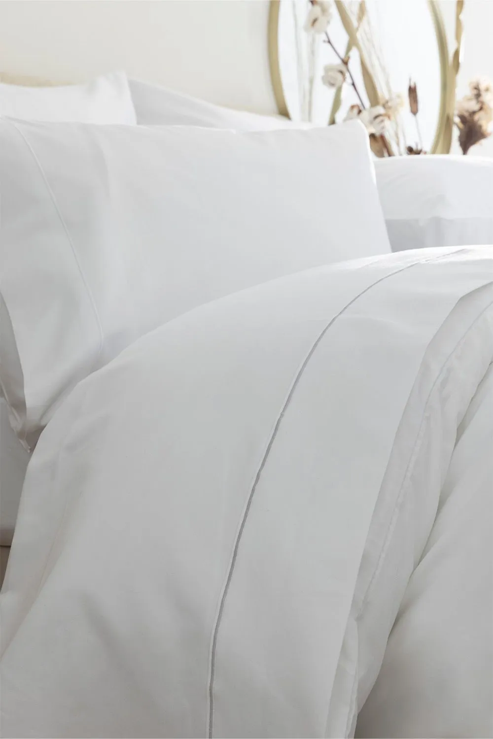 Belledorm Egyptian Cotton 400 Thread Count Flat Sheet in Purple 2