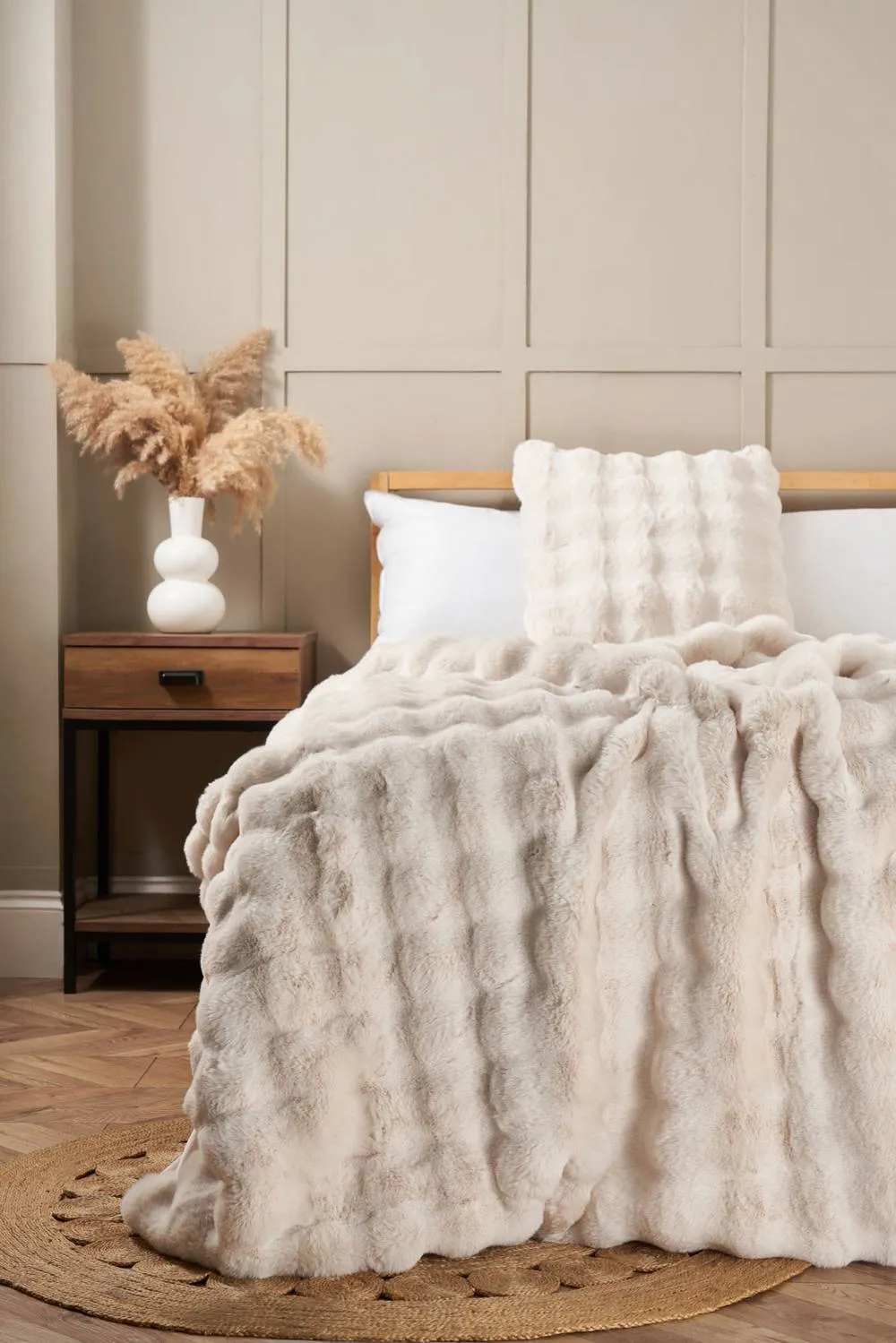 BHS Scalloped Faux Fur Cream Throw