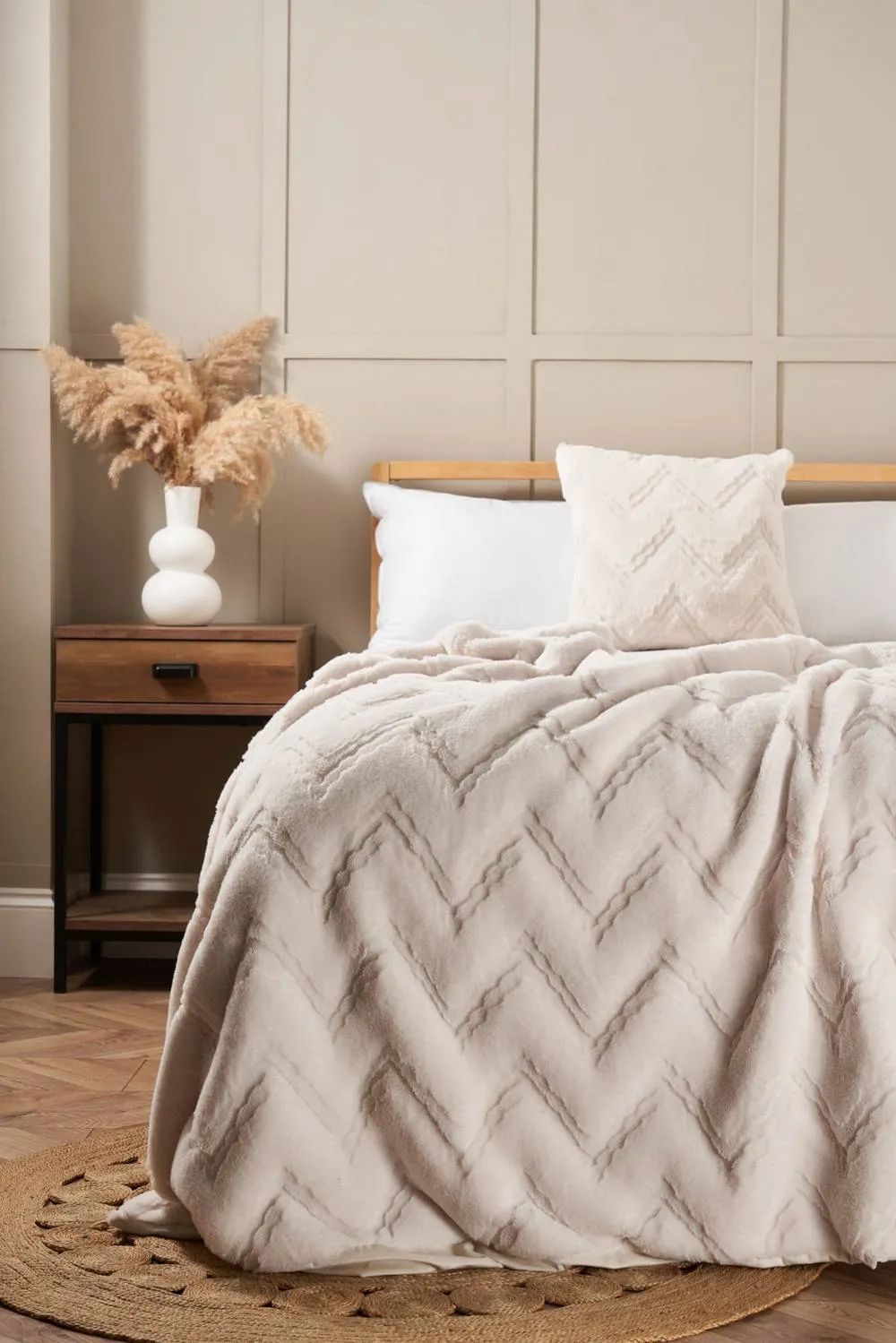 BHS Cheveron Throw in Cream