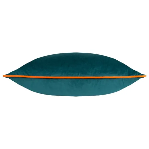 Furn. Square Cushion 3
