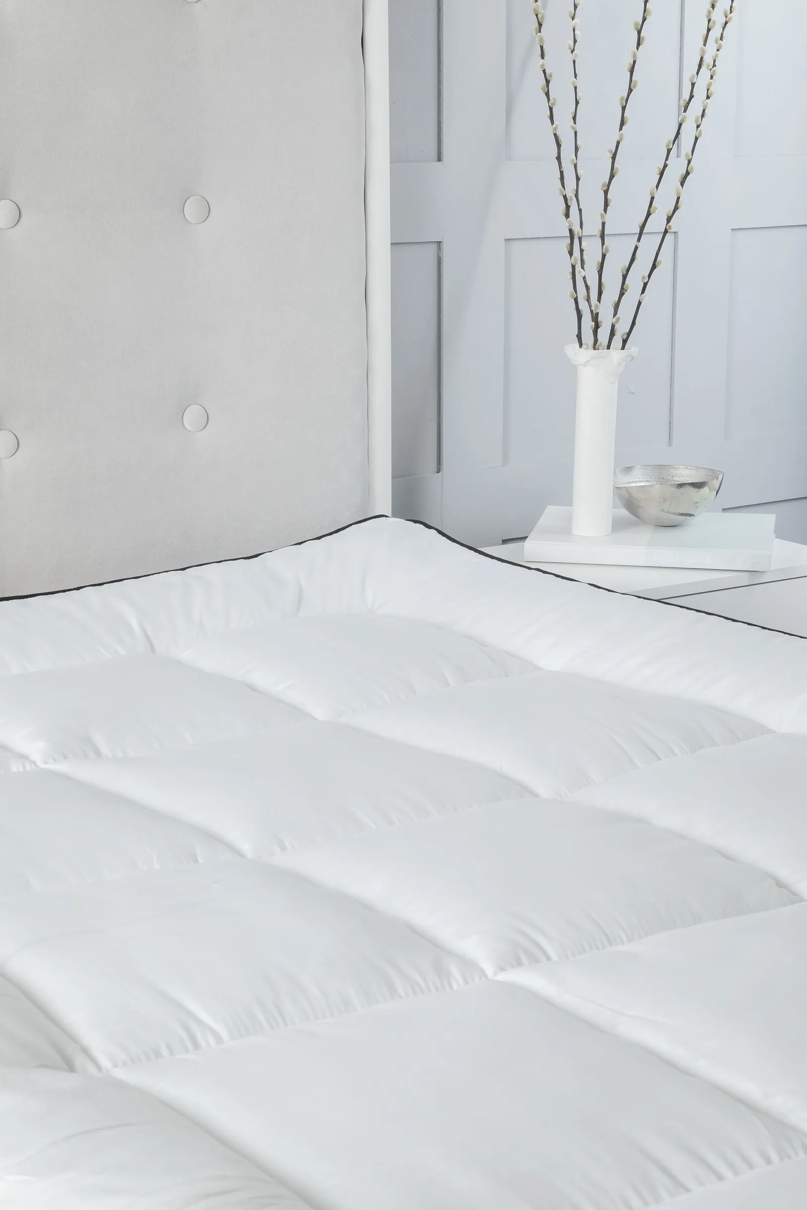 Snug City 5cm Thick Microfibre Soft Touch 2 Inch Mattress Topper in White