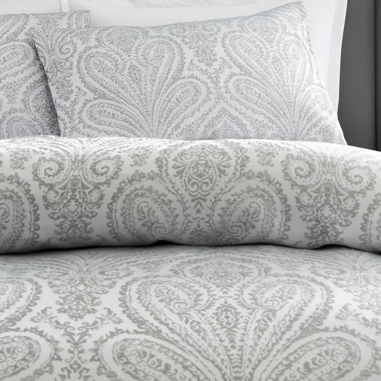 Portfolio Home Montpellier Duvet Cover Set Quilt Bedding Pillowcase in Silver 2