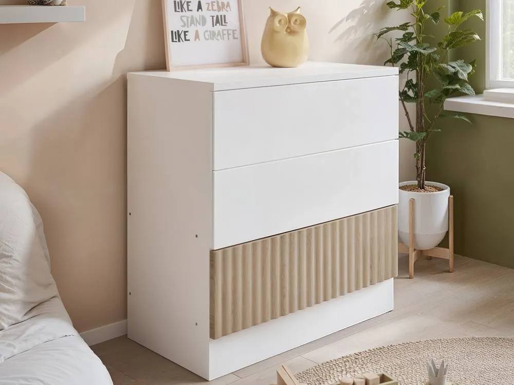 Flair Luca Ribbed 3 Drawer Chest in Light Oak 3
