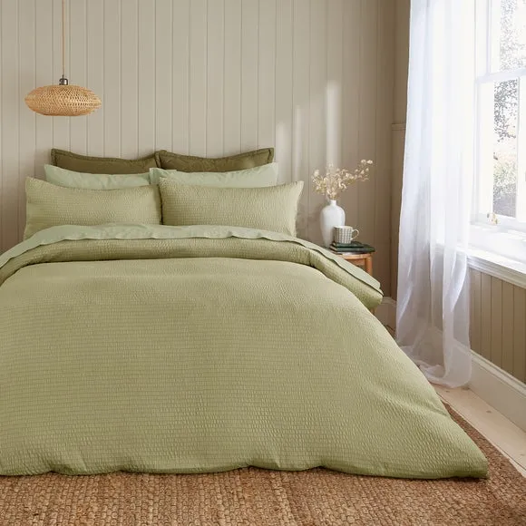 Larken Seersucker Standard Pillowcase Pair 2
