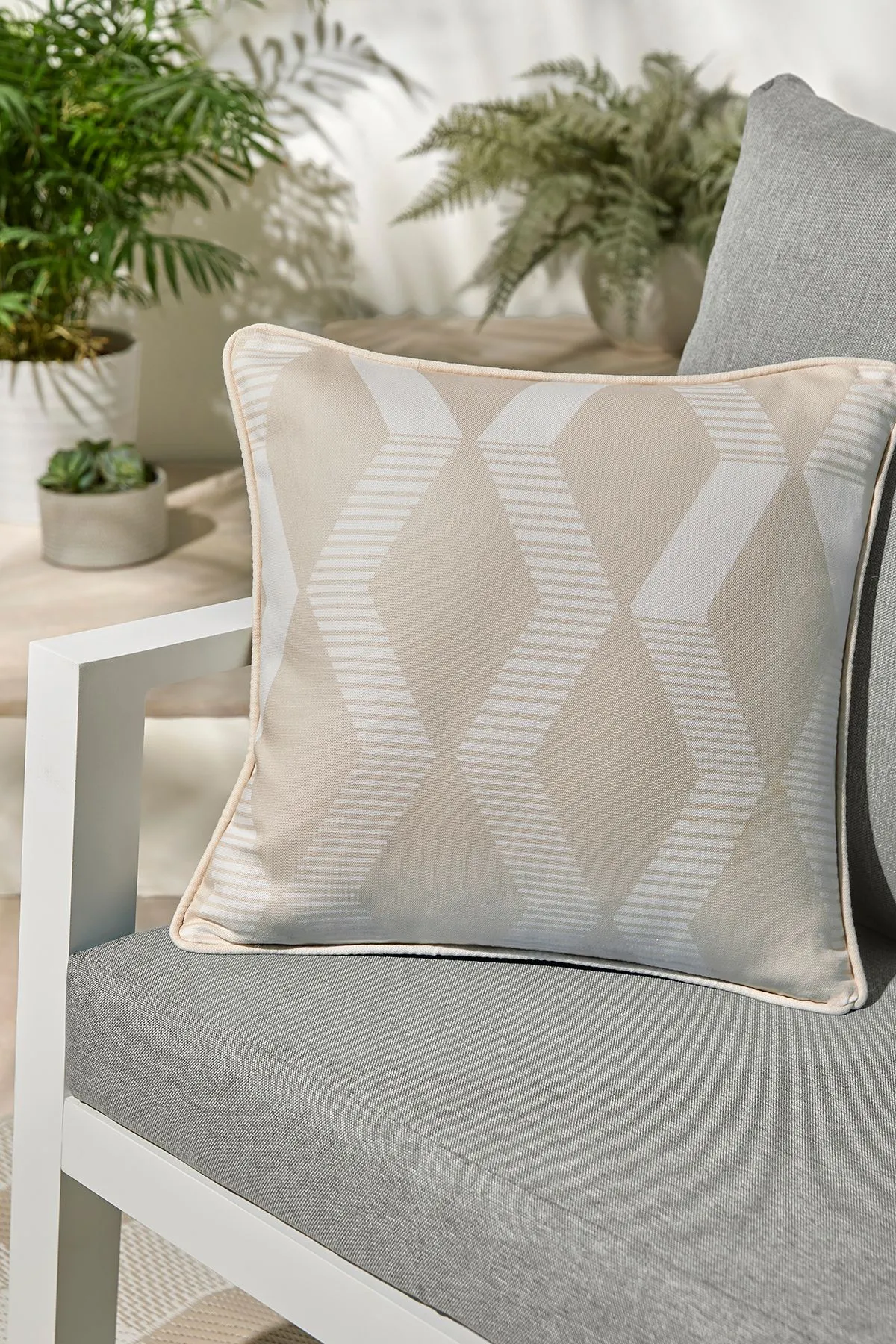 Fusion 'Rico' UV & Water Resistant Zig Zag Geo Print Outdoor Cushion in Natural