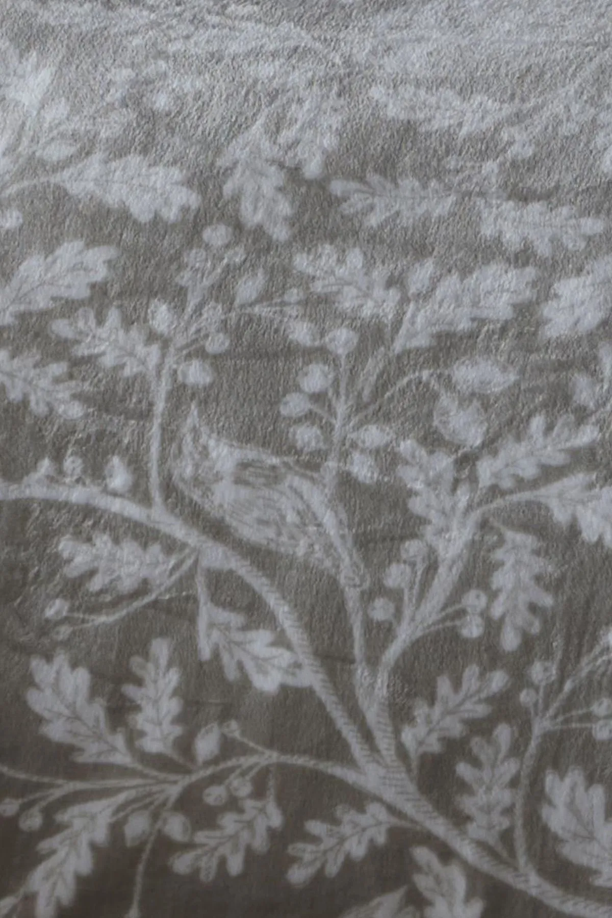 Dreams & Drapes 'Woodland Owls' Fleece & Sherpa Bedspread in Natural 4