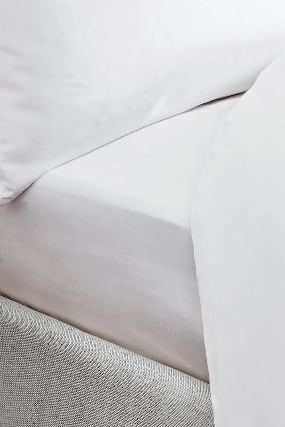 Bianca 400 Thread Count Cotton Sateen 36cm Depth Sheet in White 1