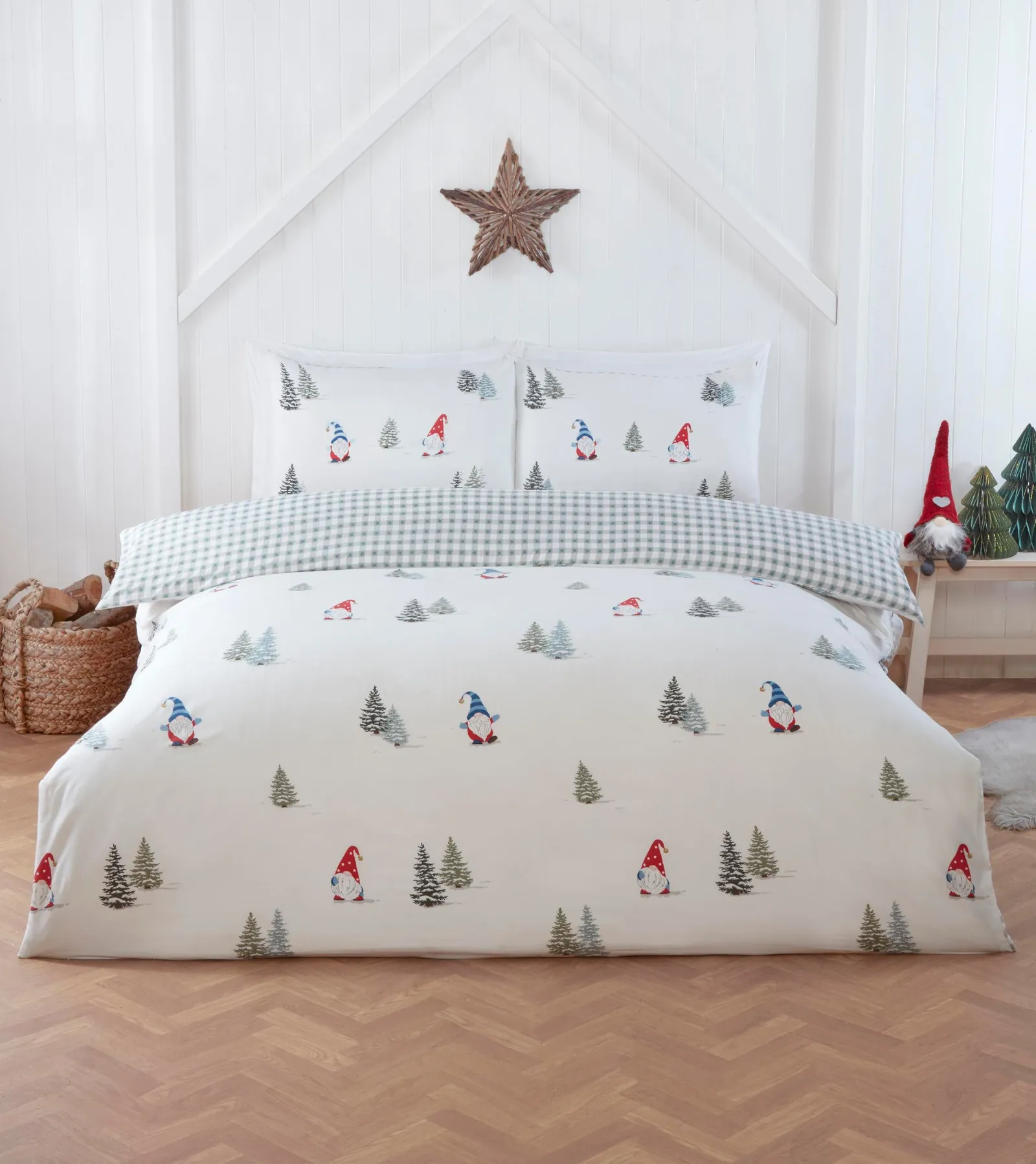 Rapport Home Winter Gonks Microfibre Reversible Duvet Cover Set with Pillowcase in White