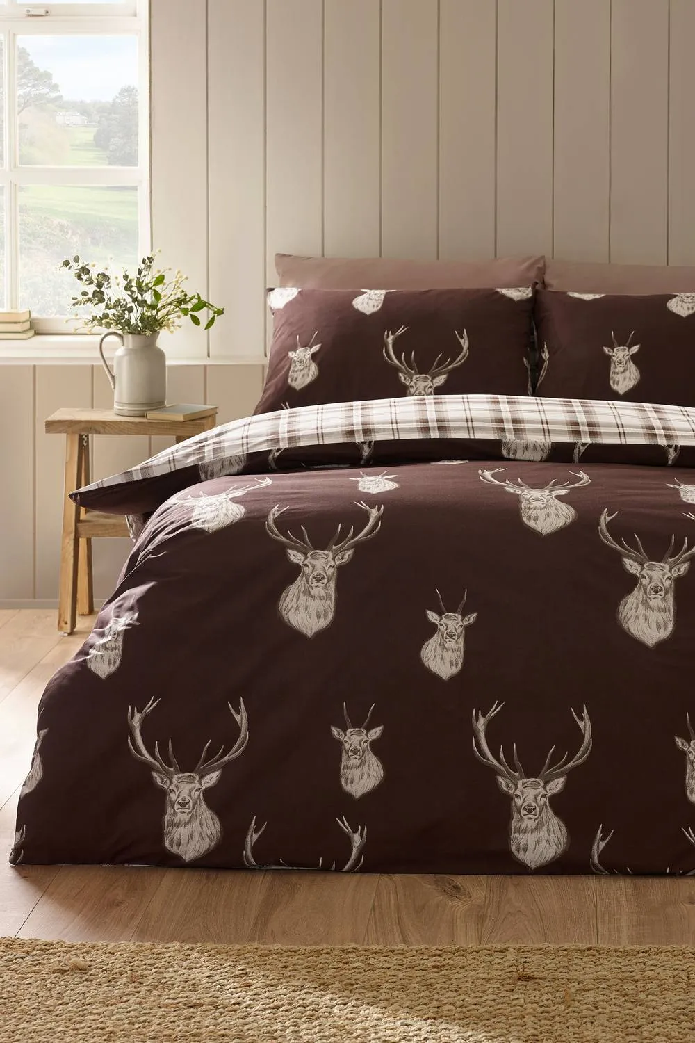 Catherine Lansfield 'Stag Check' Reversible Duvet Cover Set in Chocolate 1