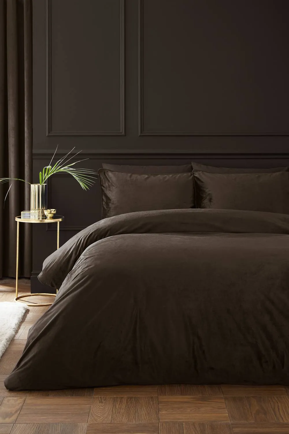 Catherine Lansfield 'Kingsley' Soft Matt Velvet Duvet Cover Set in Chocolate 1
