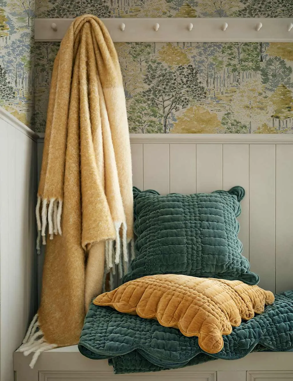 Laura Ashley Bronwen Tassled Throw with Wool Yellow Mix