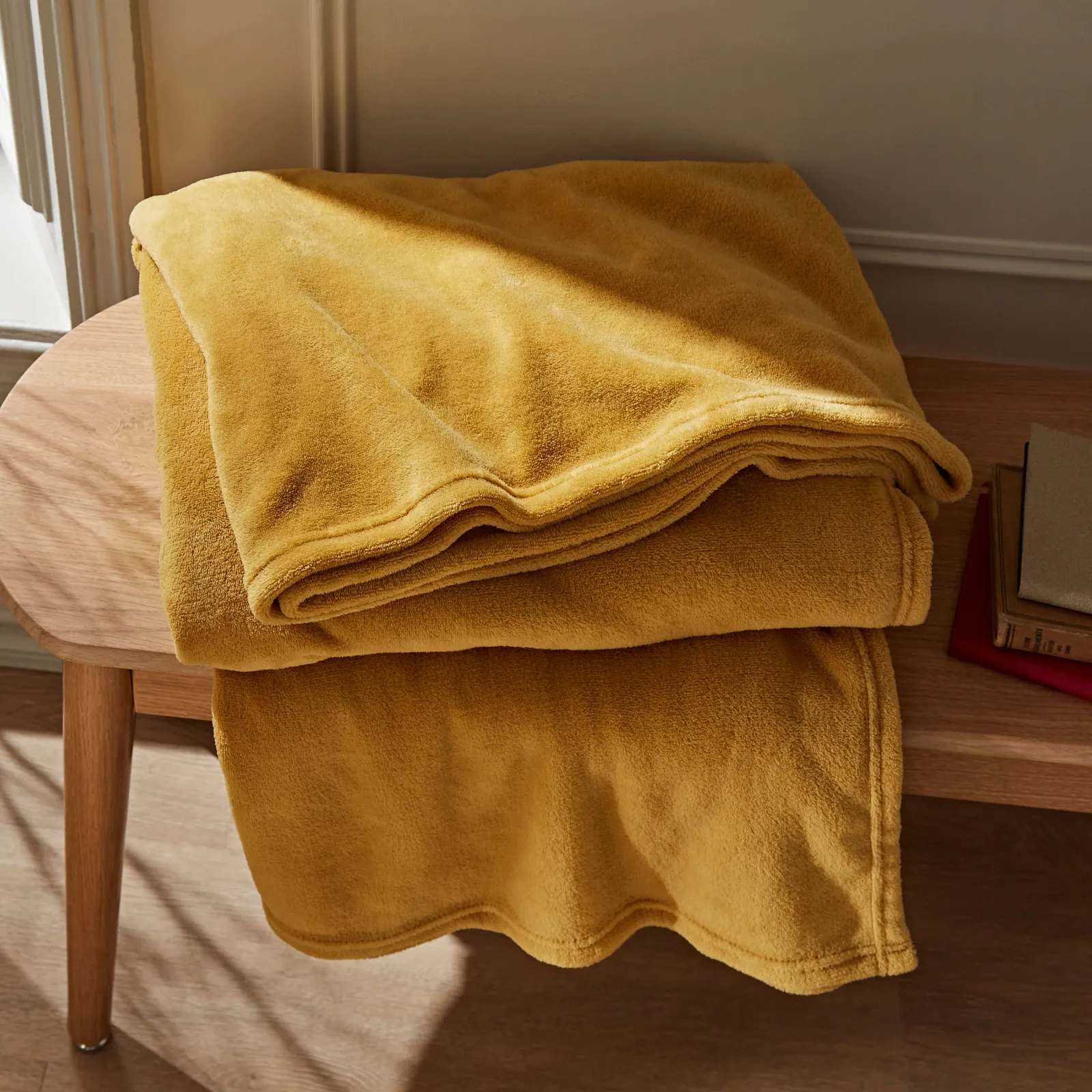 Recycled Fleece Throw Yellow