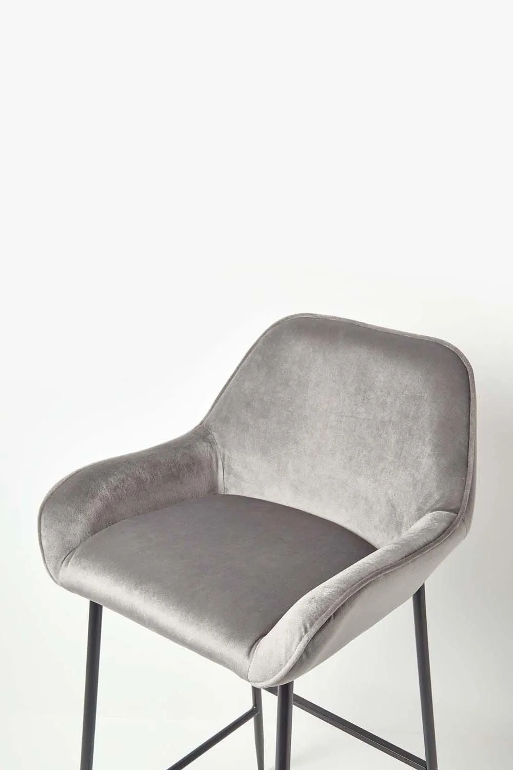 Homescapes Eton Velvet Bar Stool Luxury Upholstered Seat with Arm & Backrest in Grey 3