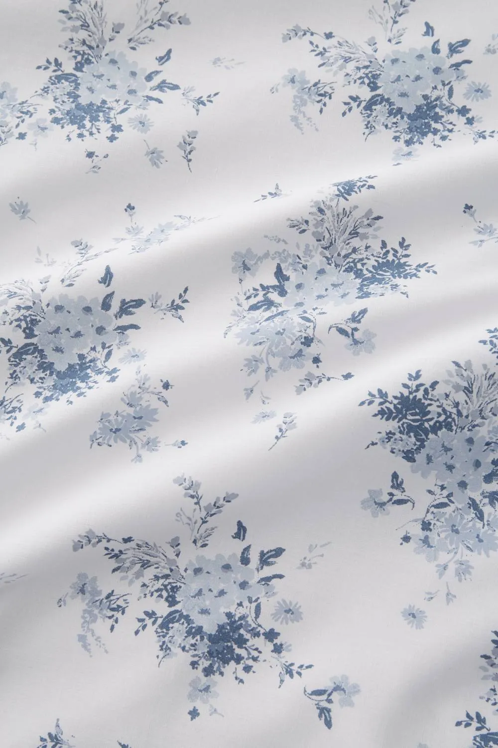 Catherine Lansfield 'Lucie Floral Frill' Reversible Duvet Cover Set in White 5