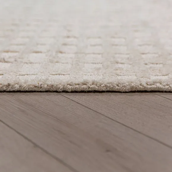 Textured Grid Checked Rug 4