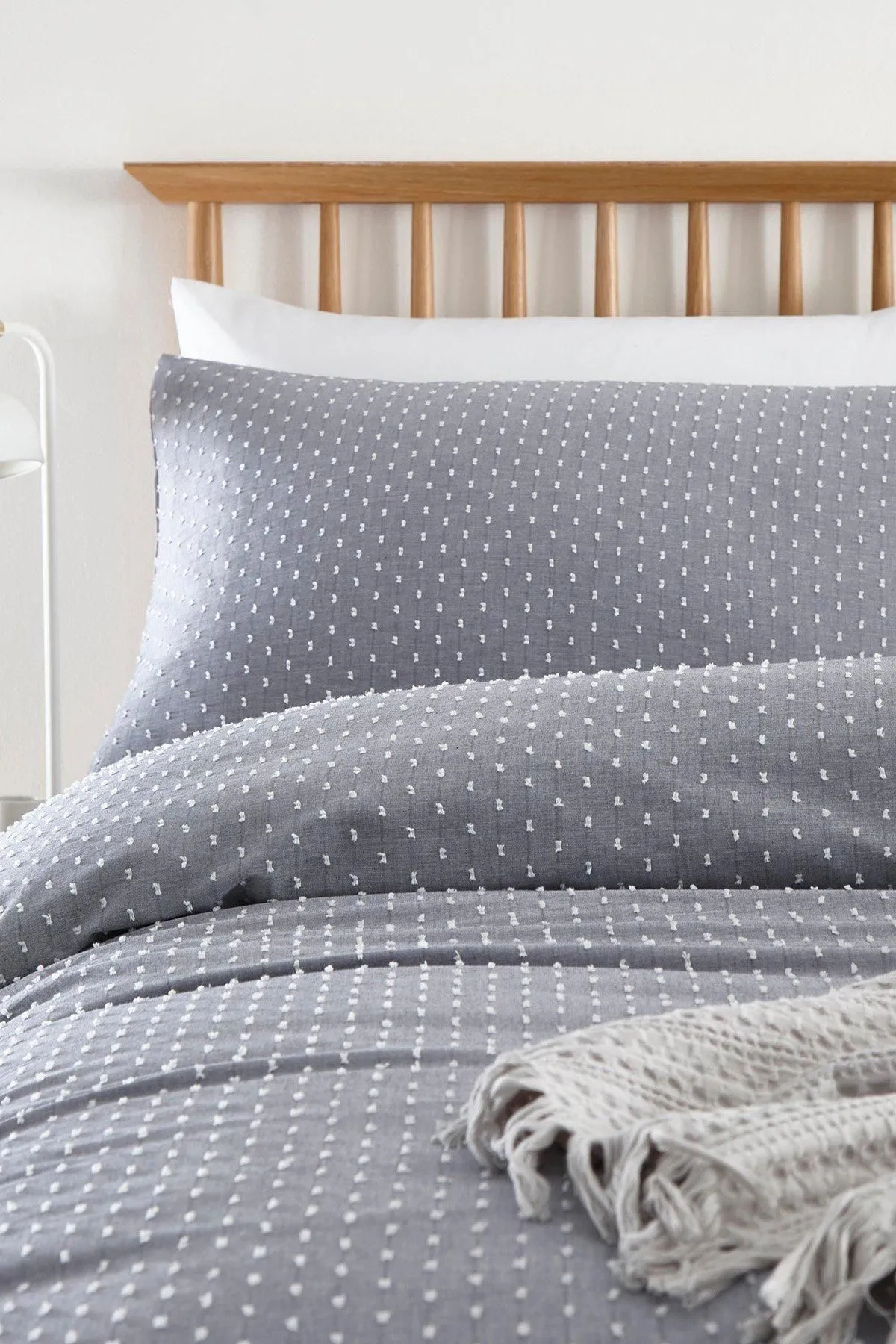 Appletree 'Waterford' 100% Cotton Tufted Duvet Cover Set in Blue 2