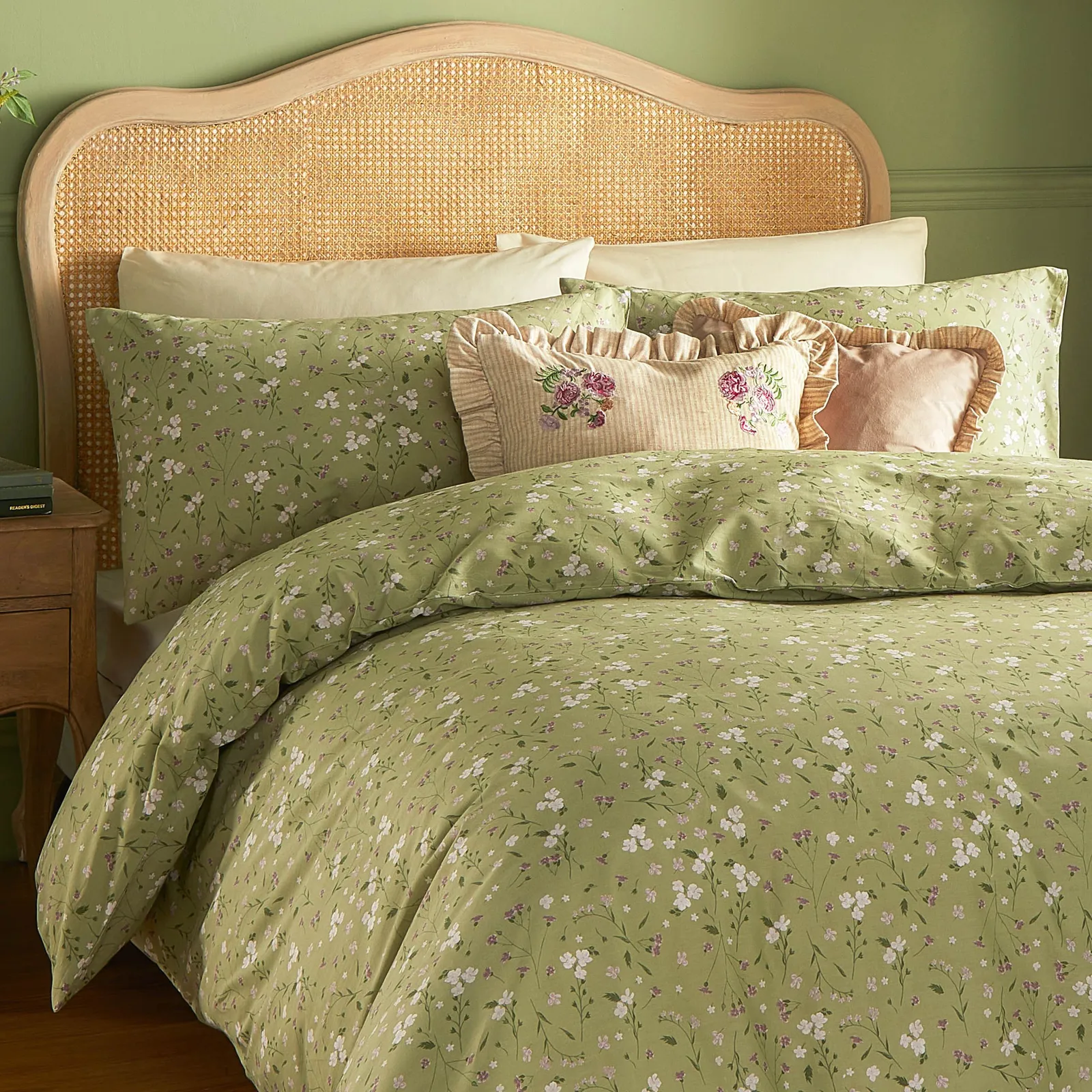 Wylder Bronte Floral 100% Cotton Duvet Cover Set in Green 3