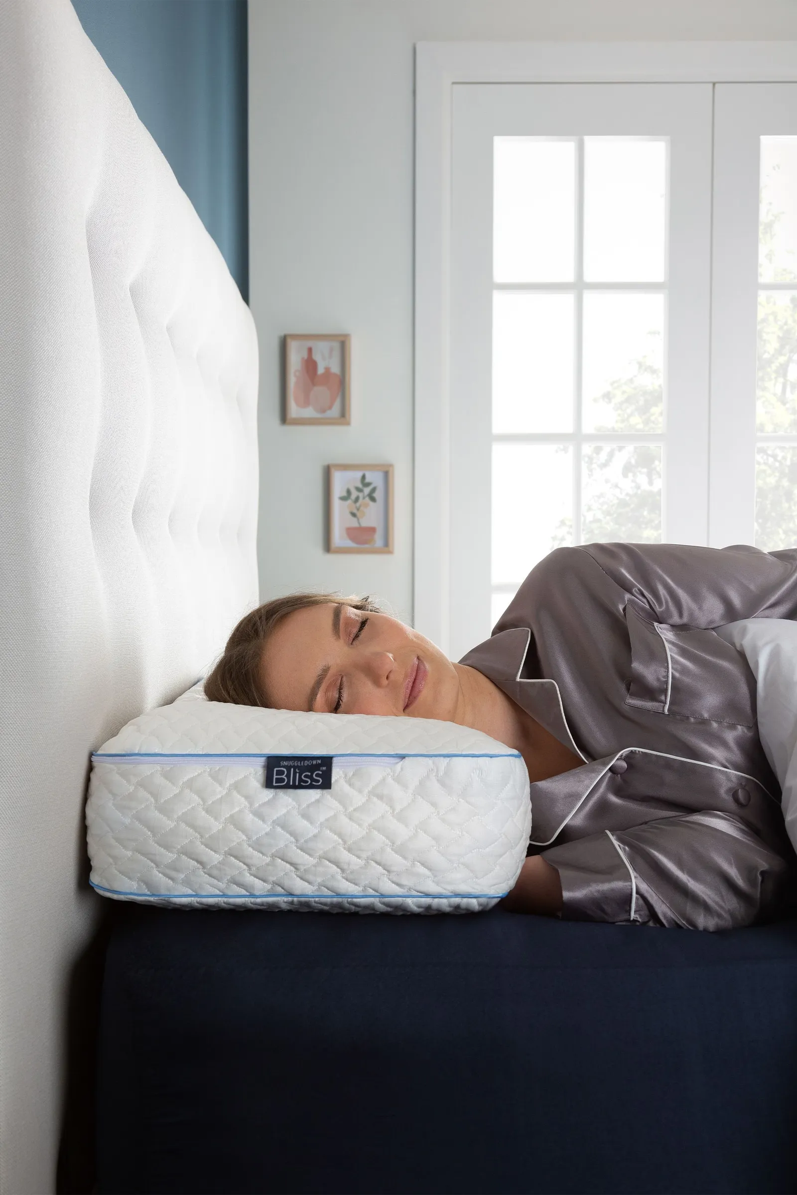 Snuggledown Single Bliss Cool Touch Memory Foam Deep Filled Side Sleeper Pillow in White 3