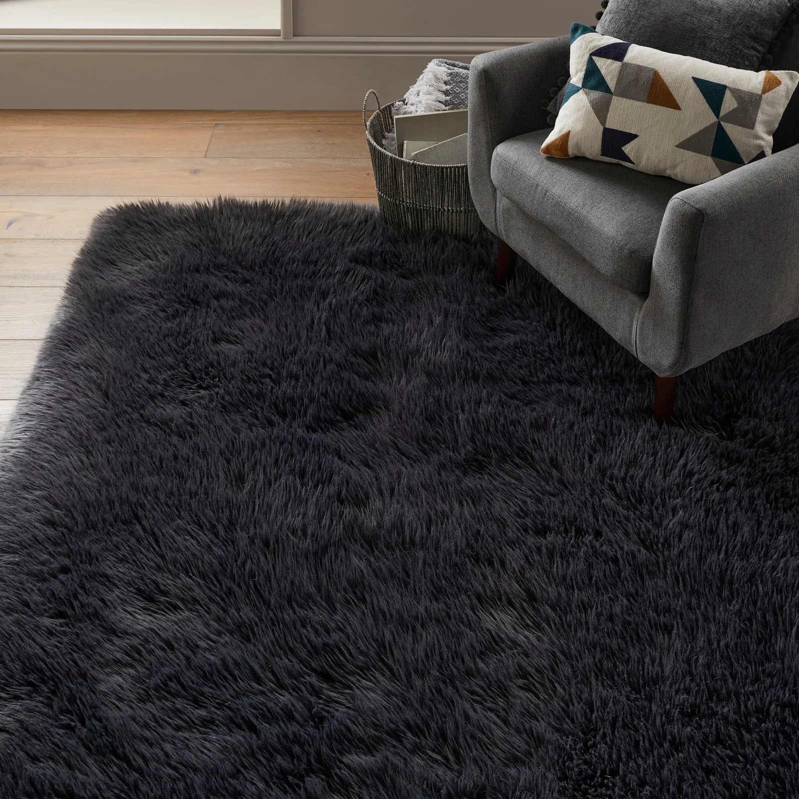 Luxe Faux Sheepskin Rug Luxe Charcoal
