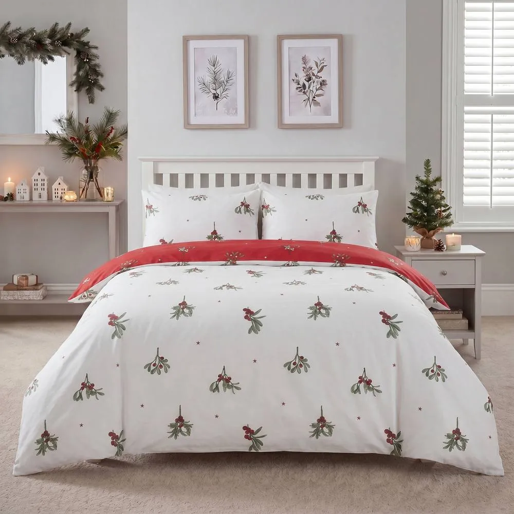Rapport Home Mistletoe Christmas Reversible Microfibre Duvet Cover Set & Pillowcase in Red 4